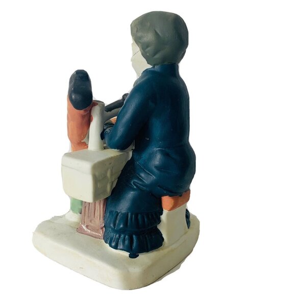 Lefton Grandma Sewing Figurine Humorous Craft Room Decor VTG 50s Kitsch Gift - Picture 7 of 12